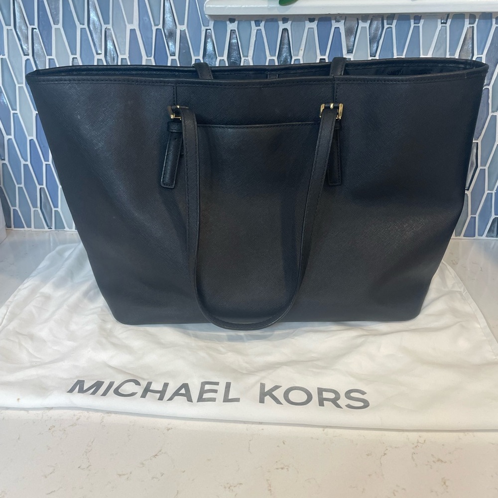 Michael Kors Black Shoulder Bag - Picture 2 of 6